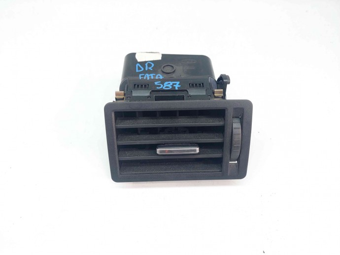 Grila aerisire dreapta Ford C-Max 1 [Fabr 2007-2010] 3M51-R018B08-AFW