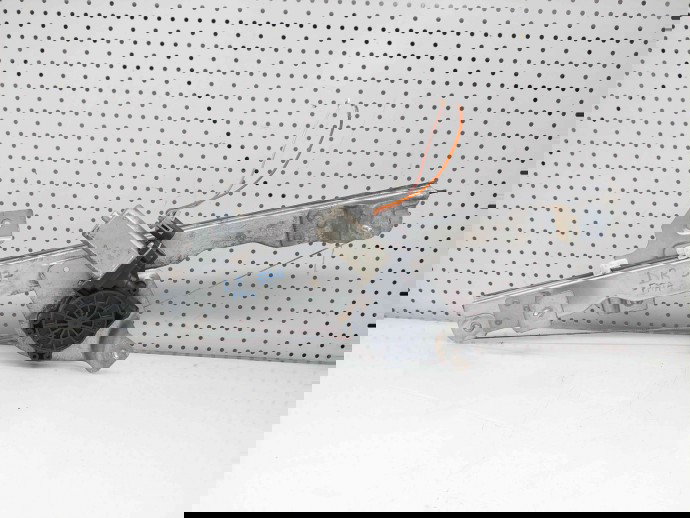 Macara electrica geam dreapta fata Dacia Sandero [Fabr 2008-2012] 8200733828