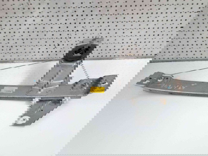 Macara manuala geam stanga spate Peugeot 207 (WA) [Fabr 2006-2012] 9650768180