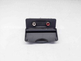Conector auxiliar USB Renault Fluence [Fabr 2010-prezent] 820230001R