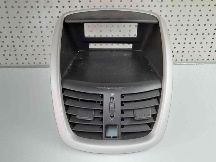 Grila aerisire centrala Peugeot 207 (WA) [Fabr 2006-2012] 9650068177