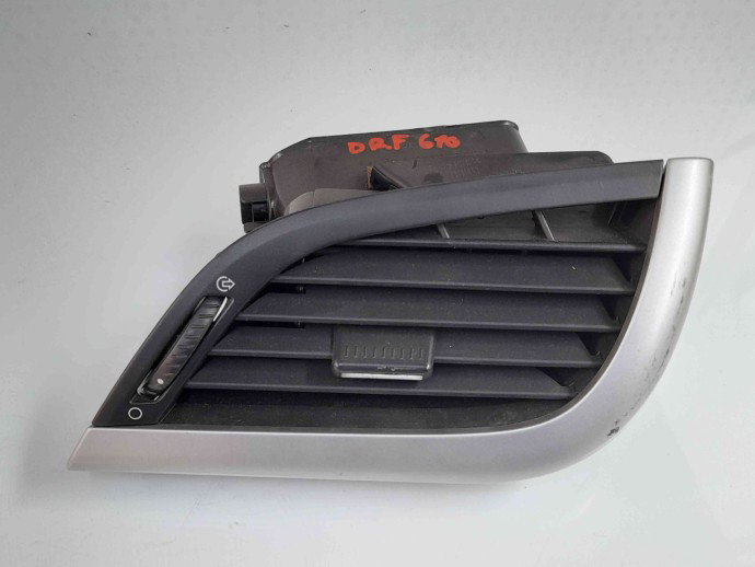 Grila aerisire dreapta Peugeot 207 (WA) [Fabr 2006-2012] 9650088477
