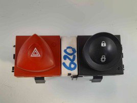 Buton avarii Renault Megane 2 Coupe facelift [Fabr 2002-2008] 8200407415