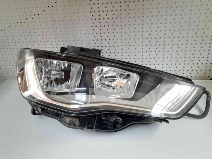 Far dreapta Audi A3 Sportback (8VS, 8VM) [Fabr 2013-prezent] 1LJ010740