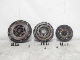 Kit ambreiaj volanta masa dubla Nissan X-Trail (T30) [Fabr 2001-2007] OEM 2.2 D YD22ETI  