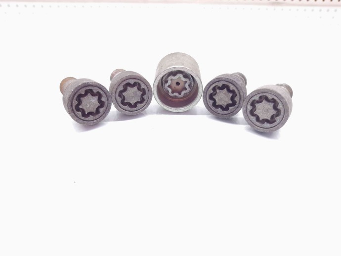 Set prezoane antifurt cu cheie Audi A3 Sportback (8VS, 8VM) [Fabr 2013-prezent] OEM