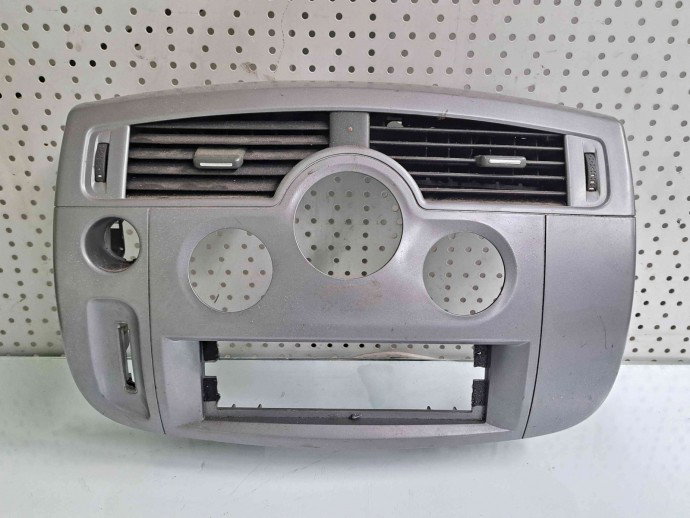 Grila aerisire centrala Renault Scenic 2 [Fabr 2003-2008] 8200140713