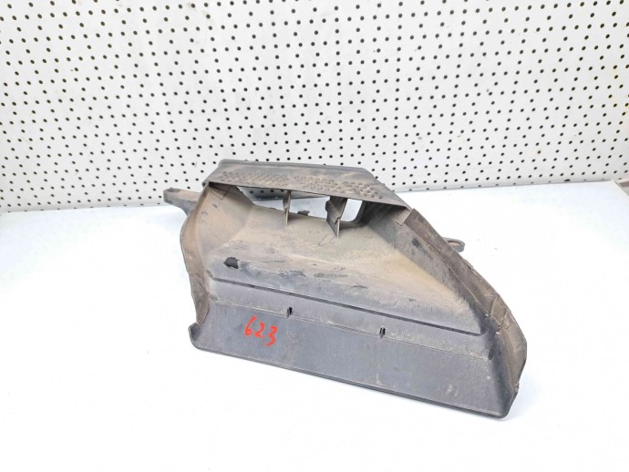 Difuzor captare aer Audi A4 (8K2, B8) [Fabr 2008-2015] 8K0129618