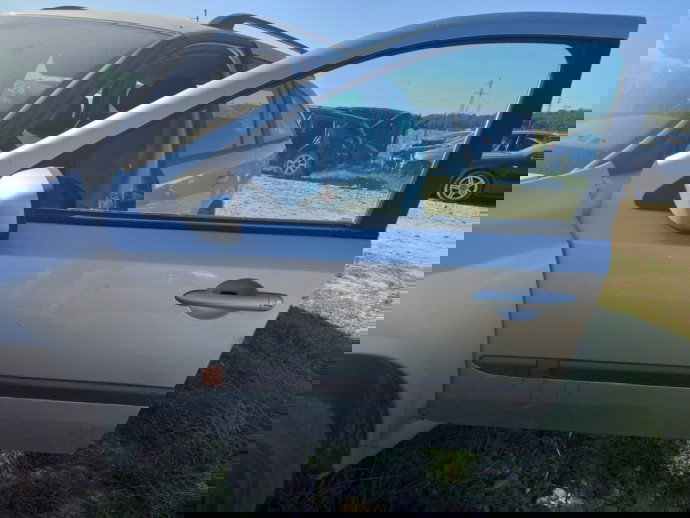 Usa stanga fata Renault Laguna 2 1.9 DCI OEM 2001-2007