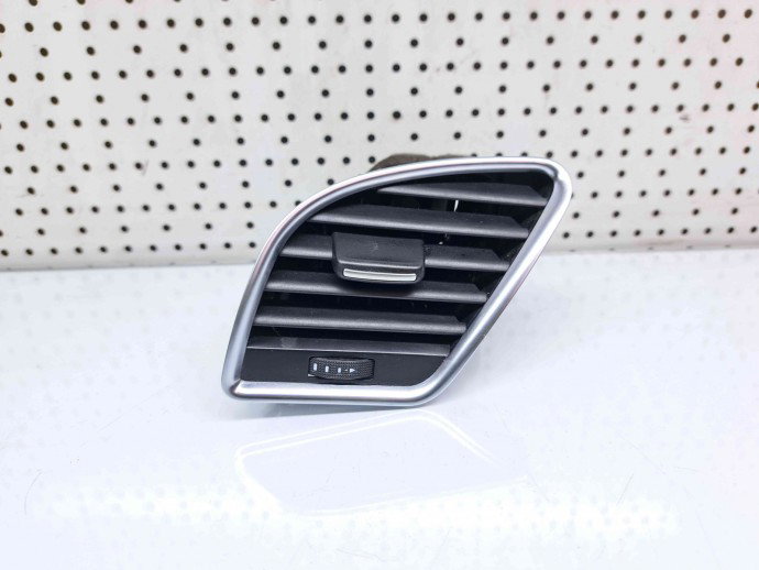 Grila aerisire stanga Audi A4 (8K5, B8) [Fabr 2008-2015] 8T2820901