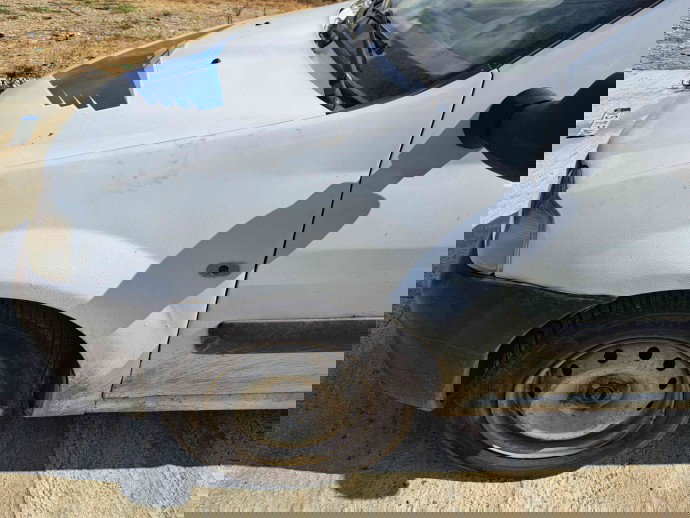 Aripa stanga fata Dacia Logan (LS) [Fabr 2004-2012] ALB