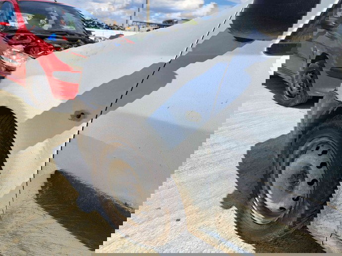 Aripa stanga fata Dacia Logan (LS) [Fabr 2004-2012] ALB