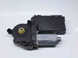 Motoras geam dreapta fata Audi A4 (8EC, B7) [Fabr 2004-2008] 8E1959802B / 0130821764