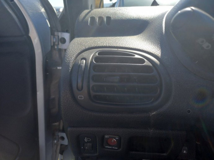 Grila ventilatie stanga Peugeot 206 1.2 Benz OEM 1998-2009