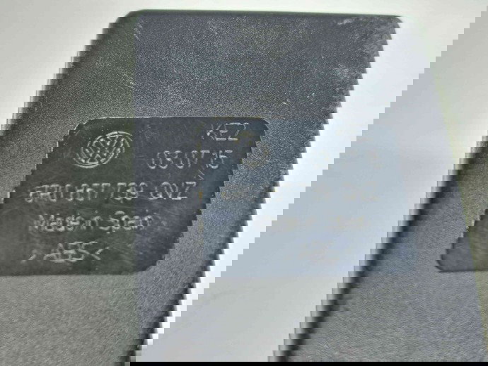  Capsa centura spate mijloc Seat Ibiza 5 (6P1,6J5) Hatchback [Fabr 2008-2017] 6R0857739