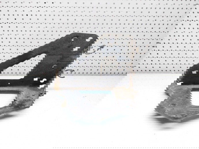 Suport aripa dreapta fata Audi A6 Avant (4F5, C6) [Fabr 2005-2010] 4F0821136A