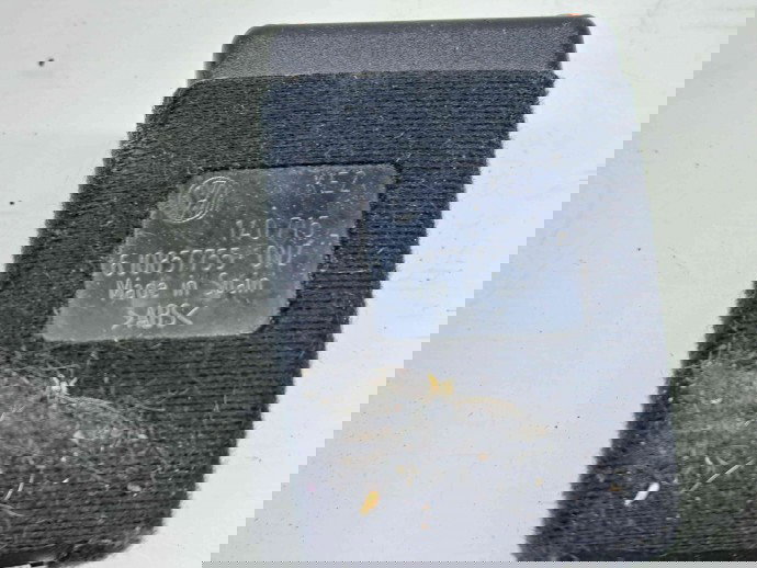  Capsa centura stanga fata Seat Ibiza 5 (6P1,6J5) Hatchback [Fabr 2008-2017] 6J0857755