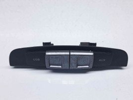Conector auxiliar USB Seat Leon (1P1) [Fabr 2005-2011] 1P0035726A