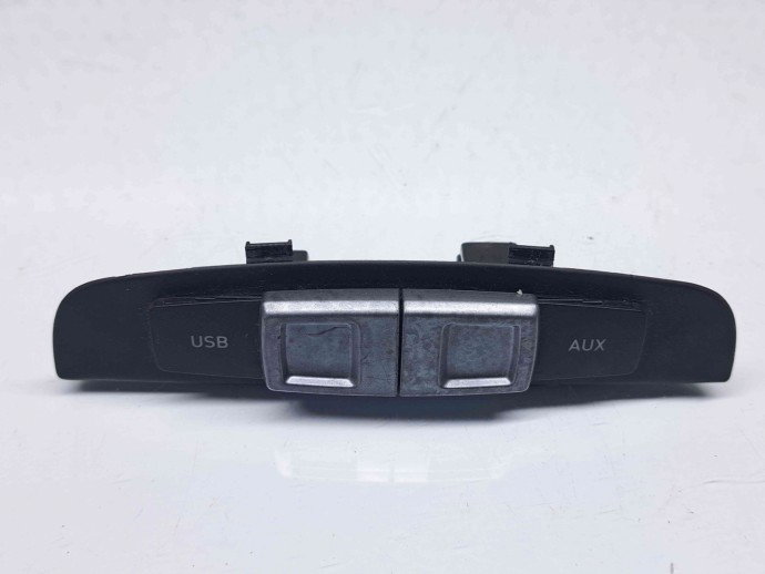Conector auxiliar USB Seat Leon (1P1) [Fabr 2005-2011] 1P0035726A