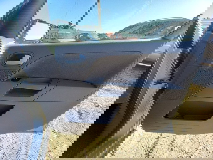 Tapiterie usa dreapta fata Ford Fusion 1.6 Benz OEM 2002-2012