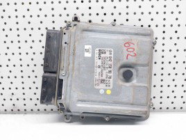 Calculator motor ECU Mercedes Clasa ML (W164) [Fabr 2005-2012] A6421509678 / 0281013753