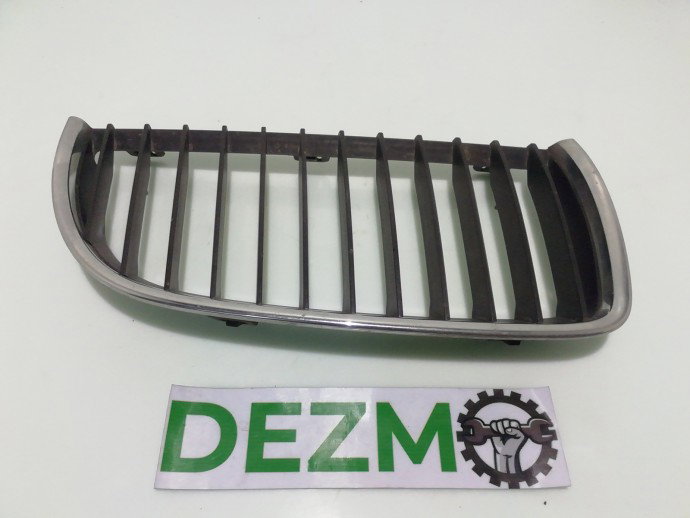 Grila bara dreapta fata BMW Seria 3[E90] 2.0 7120008