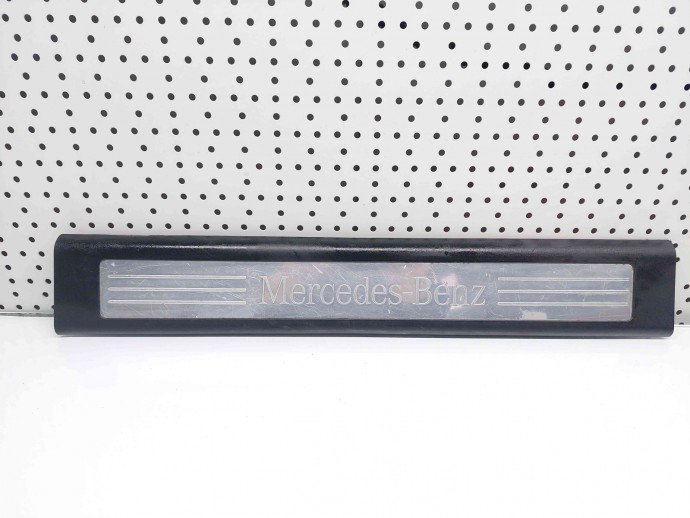 Ornament prag stanga fata Mercedes Clasa ML (W164) [Fabr 2005-2012] A1646803335