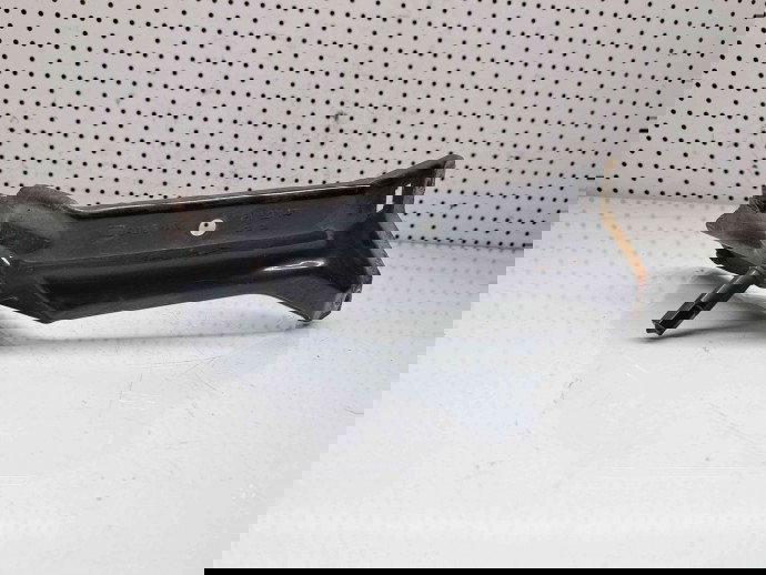 Suport aripa stanga fata Seat Leon (1P1) [Fabr 2005-2011] 1P0821135