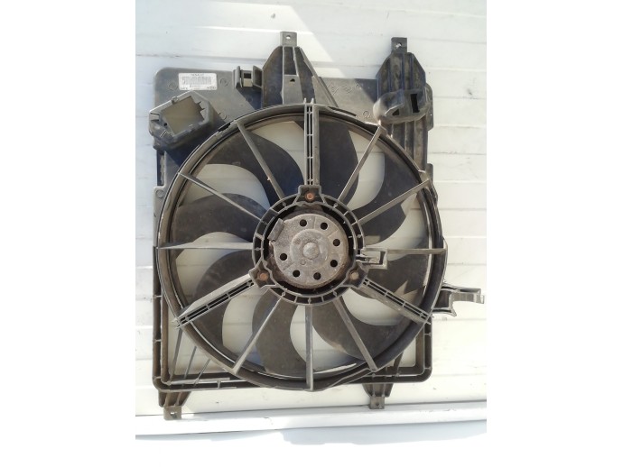 Electroventilator Renault Clio 1.5 DCI 8200685725
