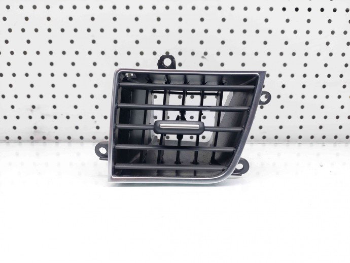 Grila aerisire centrala dreapta Audi A8 (4H) [Fabr 2010-2017] 4H2820952D