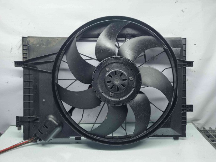Electroventilator Mercedes Clasa C (W203) [Fabr 2000-2007] A2035400688    