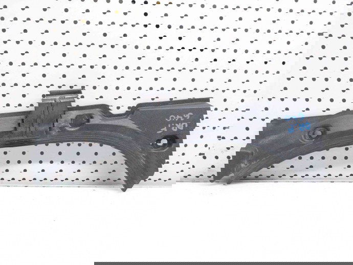 Suport aripa dreapta fata Audi A8 (4H) [Fabr 2010-2017] 4h0823746