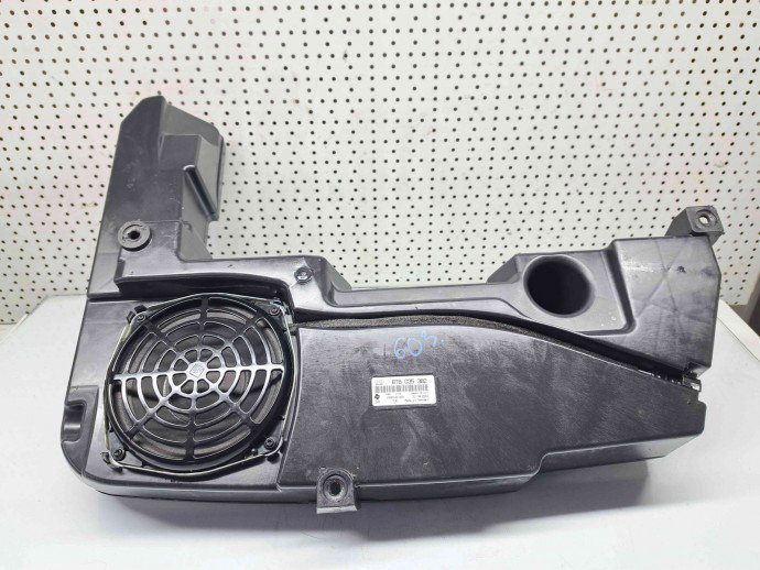Subwoofer Audi A4 (8K5, B8) Avant [Fabr 2008-2015] 8T8035382