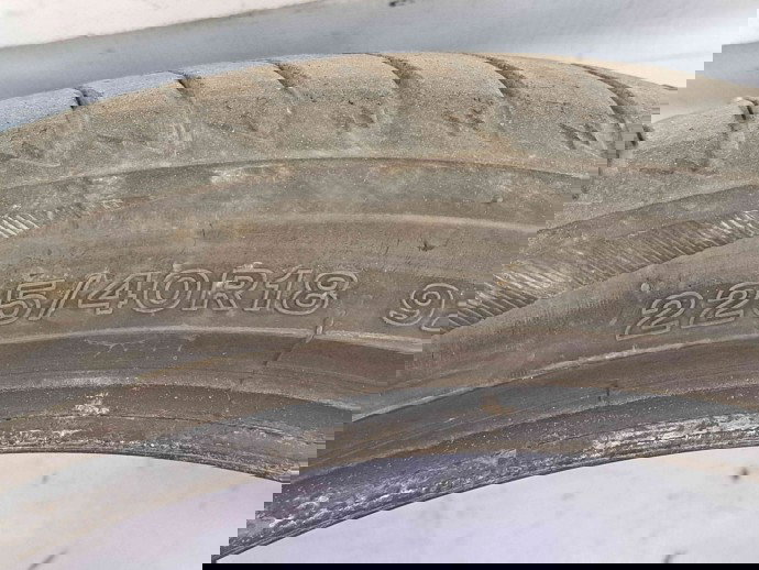 Anvelopa Vara MICHELIN CROSS CLIMATE 225 | 40 | R18