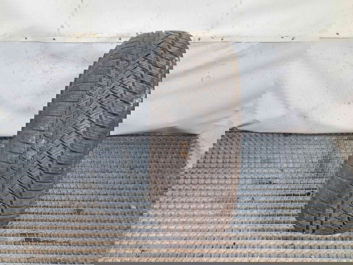 Anvelopa Iarna CONTINENTAL WINTER CONTACT | 235 / 65 / R17