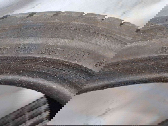 Anvelopa Vara DELINTE DS7 SPORT 255 / 35 / R19