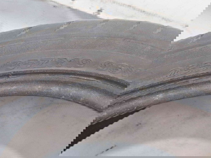 Anvelopa Vara DELINTE DS 7 SPORT 255 / 35 / R19