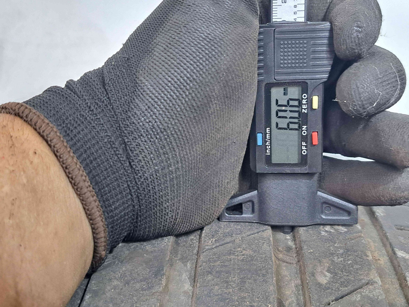 Anvelopa Vara DELINTE DH2 225 n 50 n R17 - imagine 4