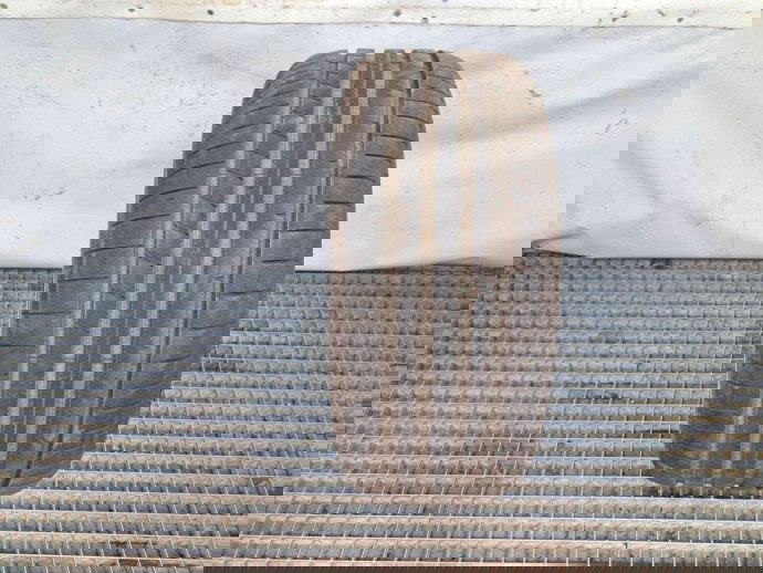 Anvelopa Vara DUNLOP SPORT MAXX 235 / 45 / R17