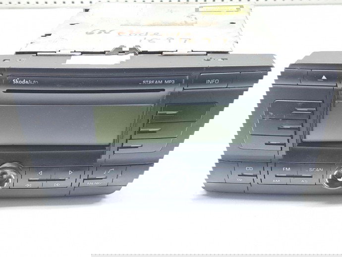 Radio CD 103KW / 140CP Skoda Octavia 2 Combi (1Z5) [Fabr 2004-2013] 1Z0035161C 2.0 TDI BKD 