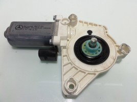 Motoras macara dreapta fata Mercedes A200 2.0 OM640 A1698201642 2004-2012