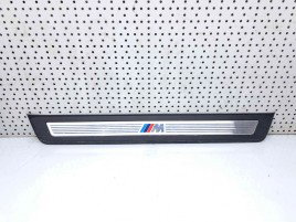 Ornament prag stanga fata Bmw 5 (F10) [Fabr 2011-2016] 8050045