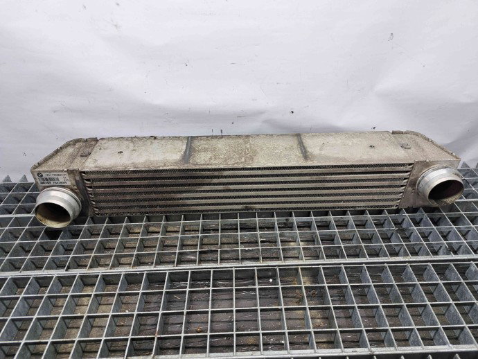 Radiator intercooler Bmw 5 (E60) [Fabr 2004-2010] 7795823 2.0 N47  