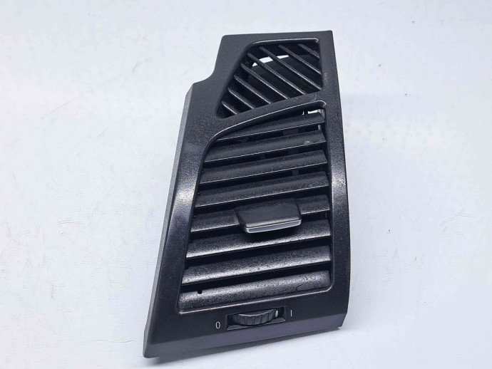 Grila aerisire stanga Bmw 1 (E81, E87) [Fabr 2004-2010] 7059187