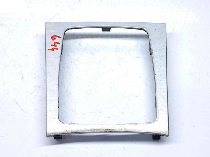 Ornament bord Mercedes Clasa C (W204) [Fabr 2007-2014] A2046800190