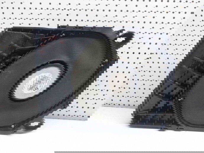 Subwoofer Bmw 1 (E81, E87) [Fabr 2004-2010] 188200-10 / 9143986-01
