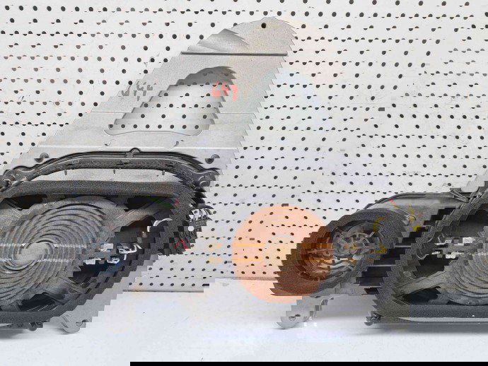 Subwoofer Mercedes Clasa C (W204) [Fabr 2007-2014] A2048205002