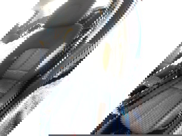 Scaun stanga fata Peugeot 4071.6 HDI 9HZ OEM 2004-2010