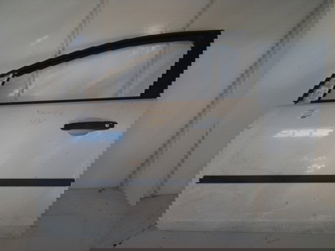 Usa stanga fata Ford Focus 2 1.6 TDCI Diamond White No. 2 2004-2012