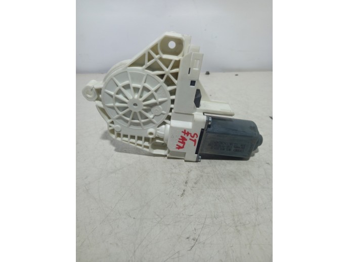 Motoras macara stanga fata Audi A6 C7 2.0 TDI  8K0959801B 2011-2017